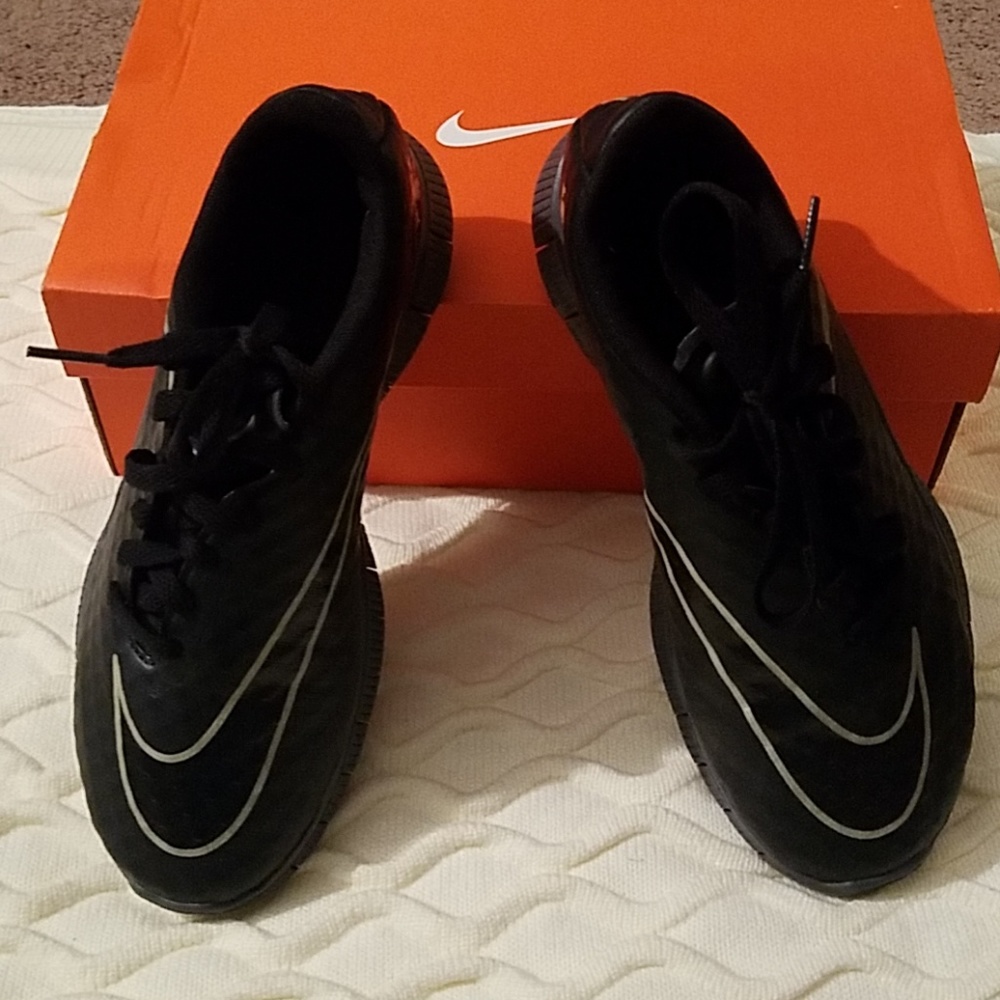 Shoes - Picture 2 of 4
